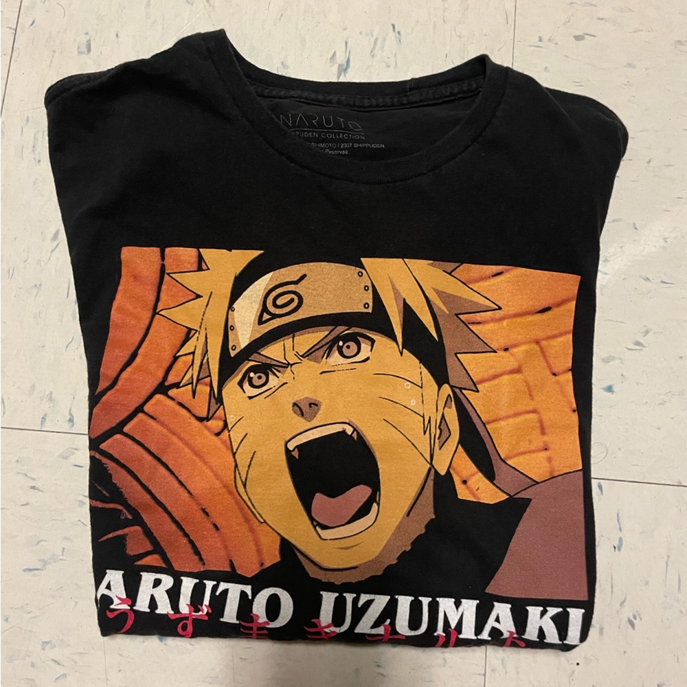 Graphic T Shirt, size M, fits smaller